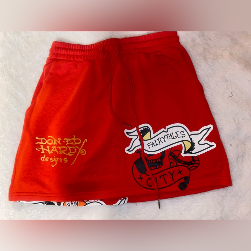 NWOT 2 piece Ed Hardy Red Graphic Mini Skirt set